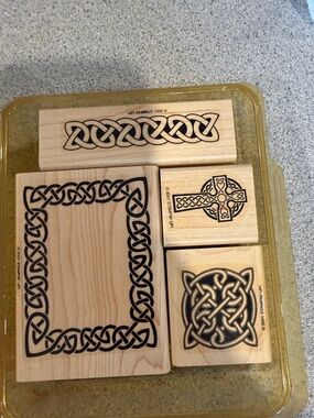 Stampin' Up! Celtic Knot Wood Mount Stamp Set in Natural Wood and Black